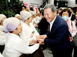 김완근 제주시장, 고산어촌계 해녀문화 부산공연 참석 격려 기사 이미지